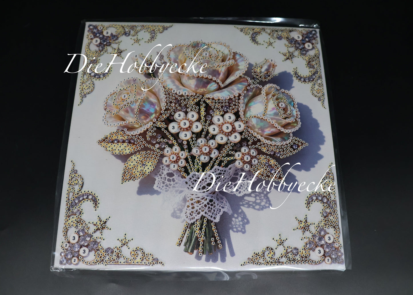 Diamond Painting Teilbild weiß goldener Strauß-Rosen