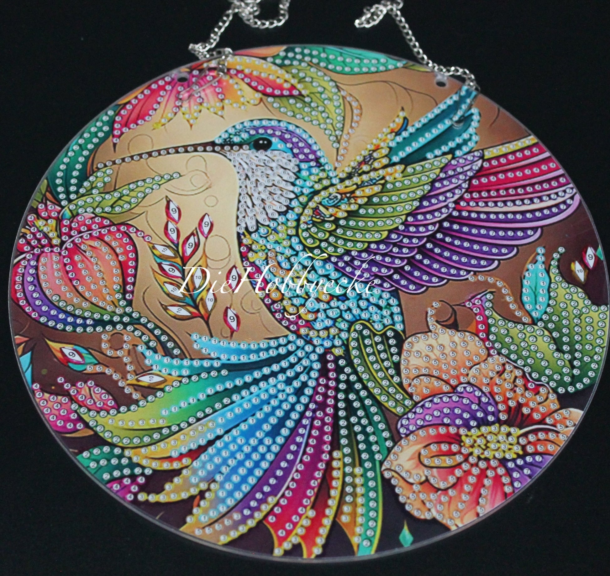 Diamond Painting Aufhaenger mit buntem Kolibri