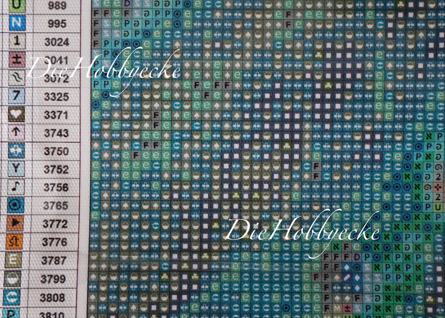 Diamond Painting Cover Minder Kaami, der stolze Pfau