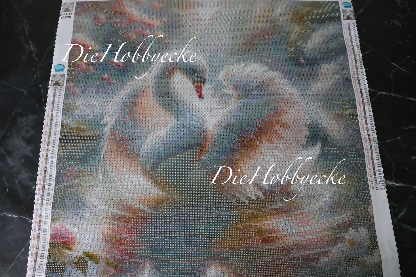 Diamond Painting 48,5x48,5 Bild stolzer Schwan im Blütensee with Oversas_Plopp