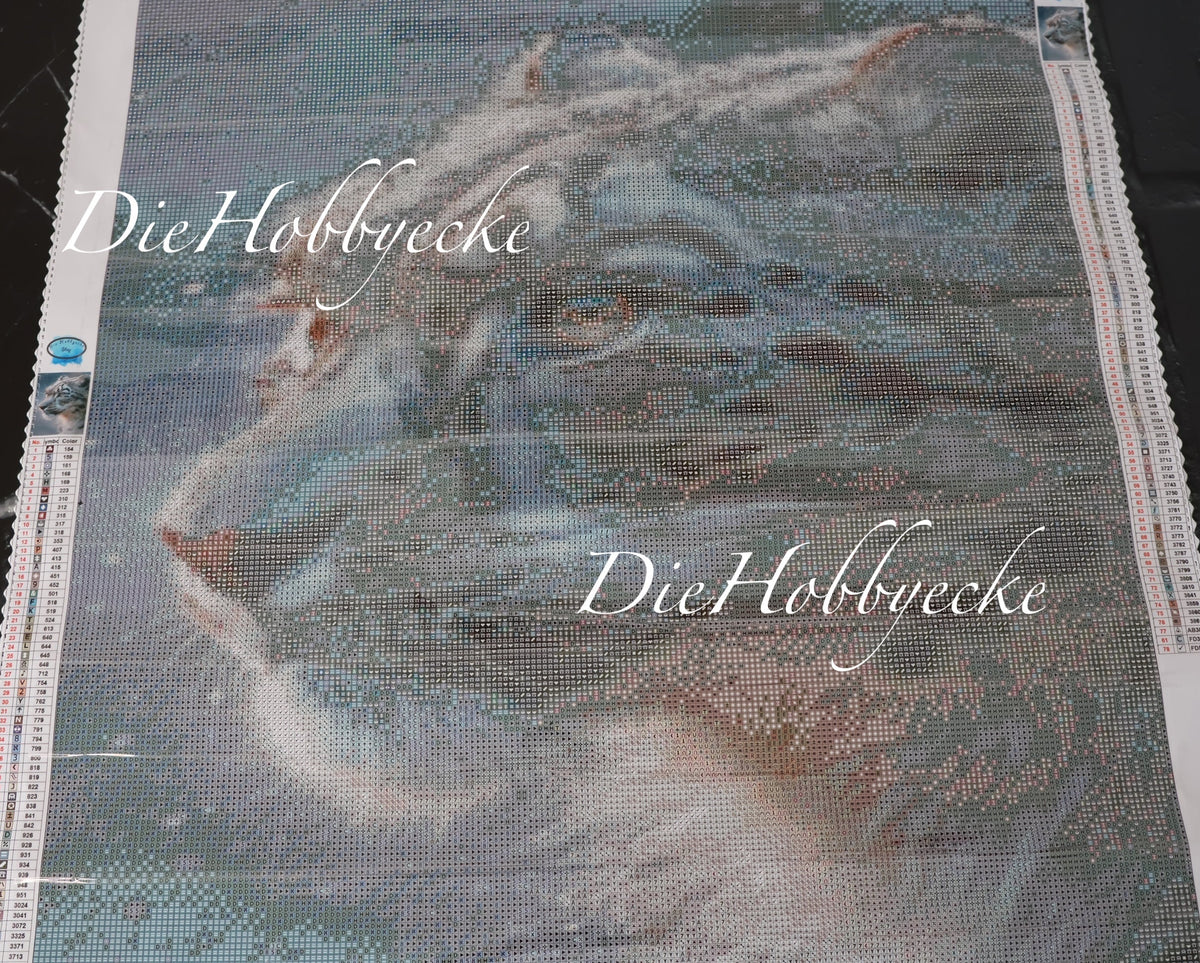 Diamond Painting Bild Violetta, der Schneeleopard
