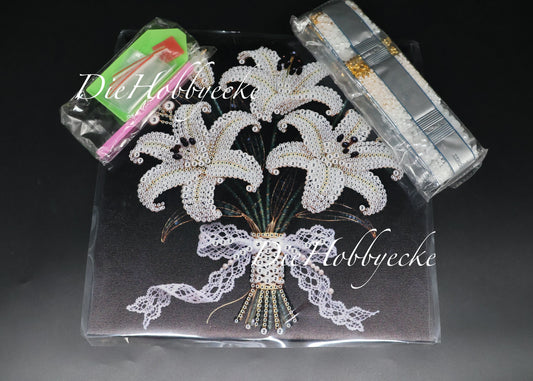Diamond Painting Teilbild gold weißer Strauß Lilien